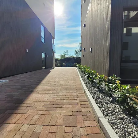 New Apt 5 Min To Airport, Free Parking At Kokstad Station *