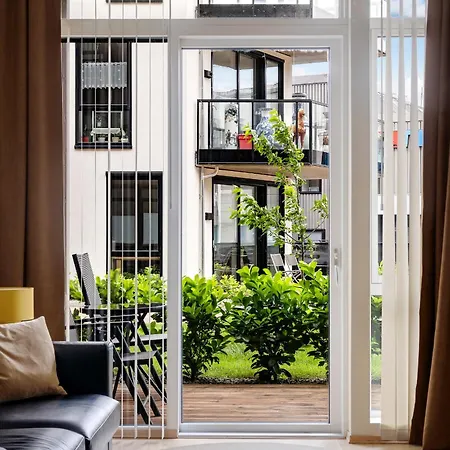 Апартаменти New 5min To Airport At Kokstad Train Station *